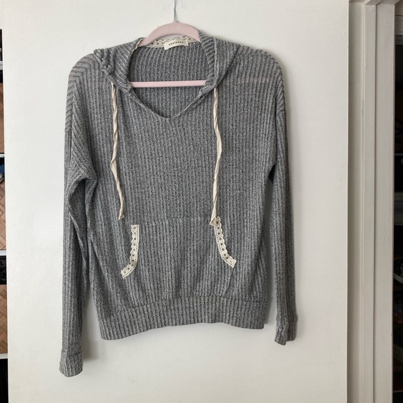 Annianna Tops - Lightweight Annianna Hoodie